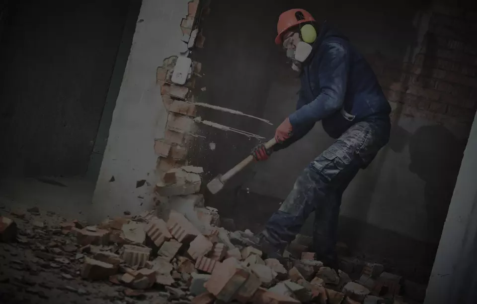 Travaux de démolition à Maureillas-las-Illas